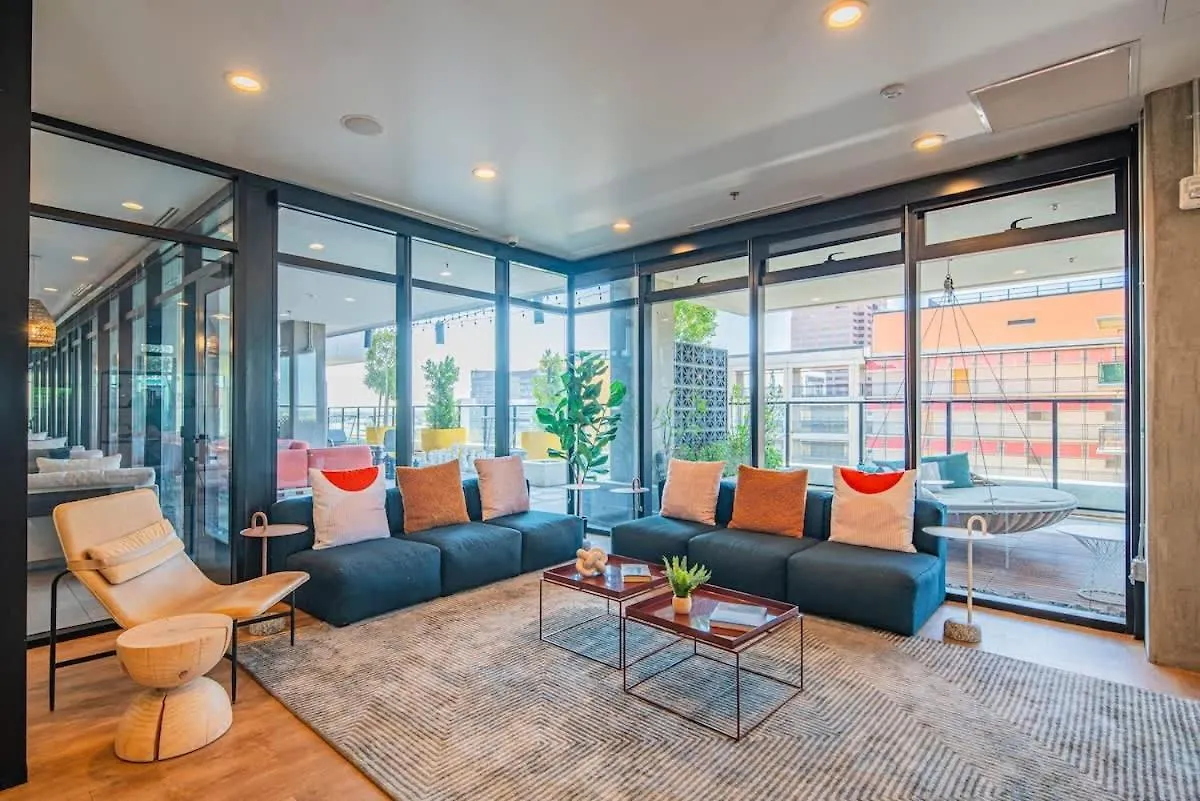 Detailed 2Bd, Highrise Dt, Pool, Gym, Parking, Sleeps 8 Apartment Phoenix 0*,  United States